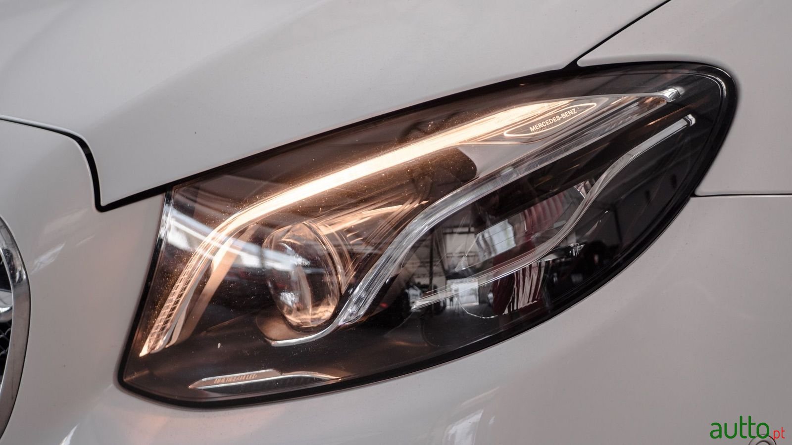 2019' Mercedes-Benz E-300 photo #4