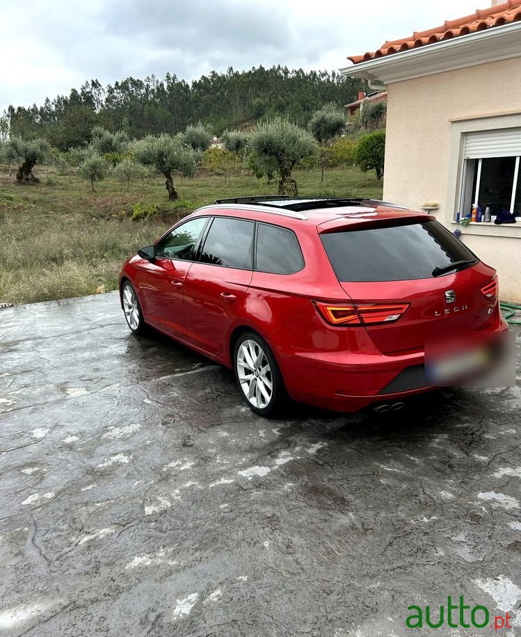 2019' SEAT Leon St photo #4