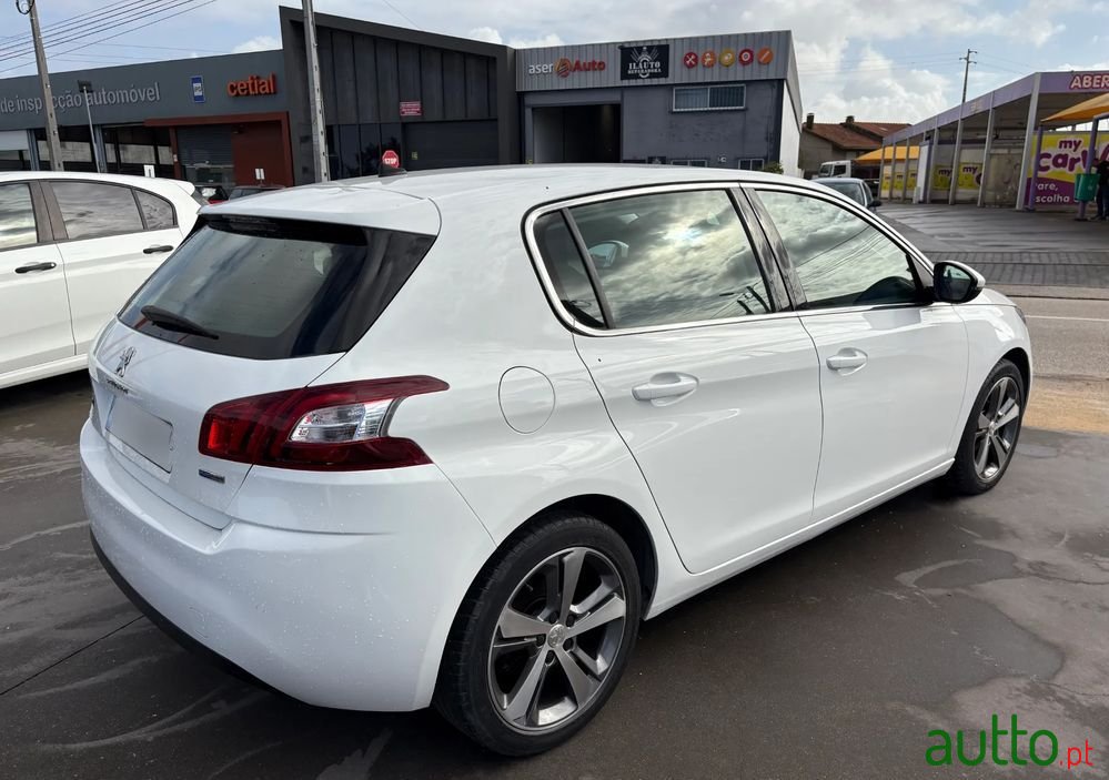 2017' Peugeot 308 photo #3