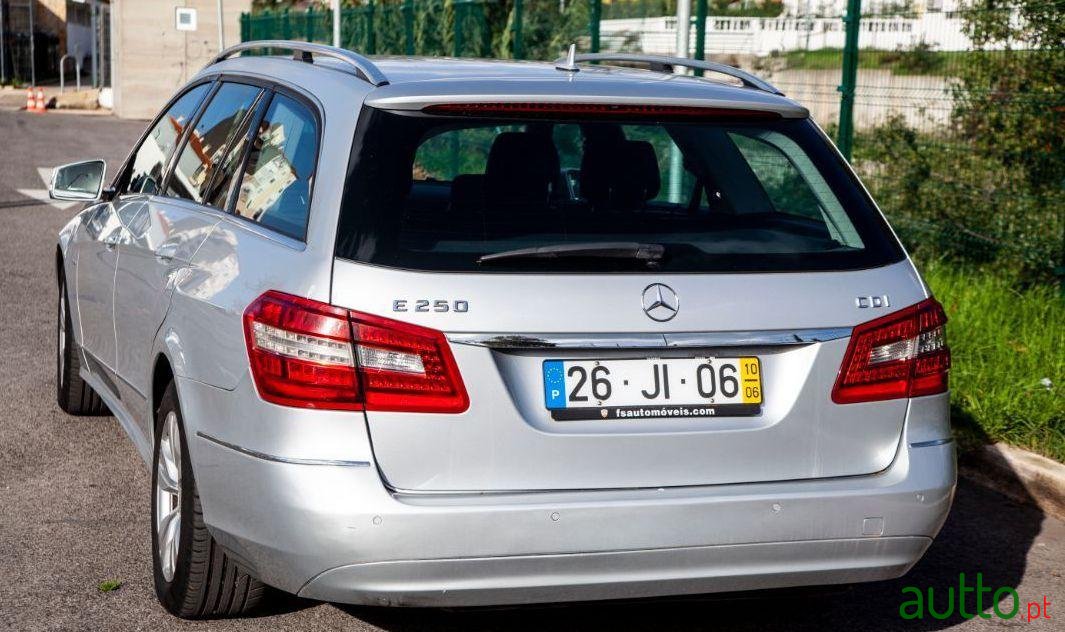 2010' Mercedes-Benz E-250 photo #2