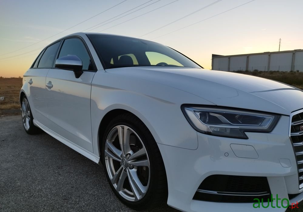 2017' Audi S3 Sportback photo #5