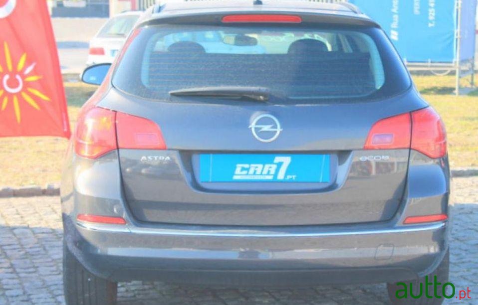 2014' Opel Astra Sports Tourer photo #2