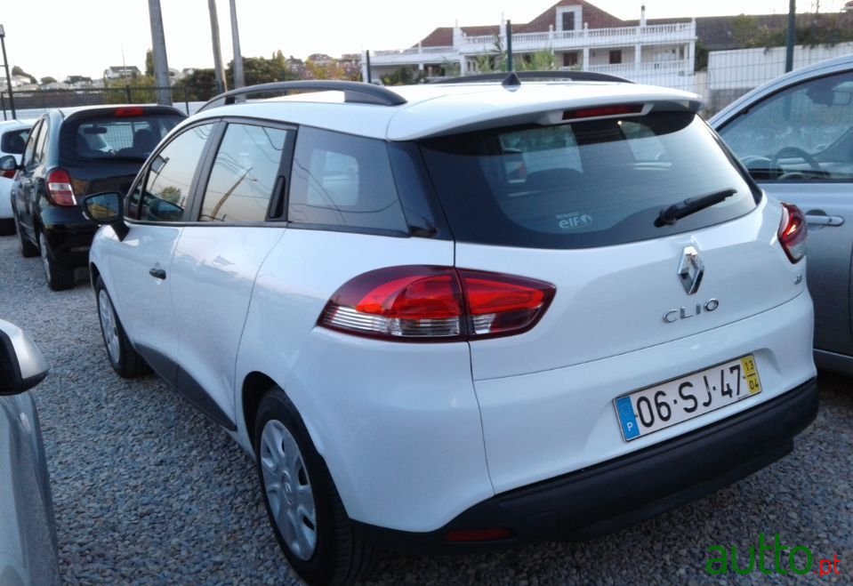 2013' Renault Clio Sport Tourer photo #2