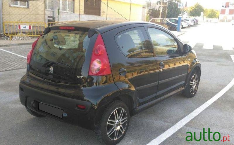 2008' Peugeot 107 1.0 Trendy photo #1