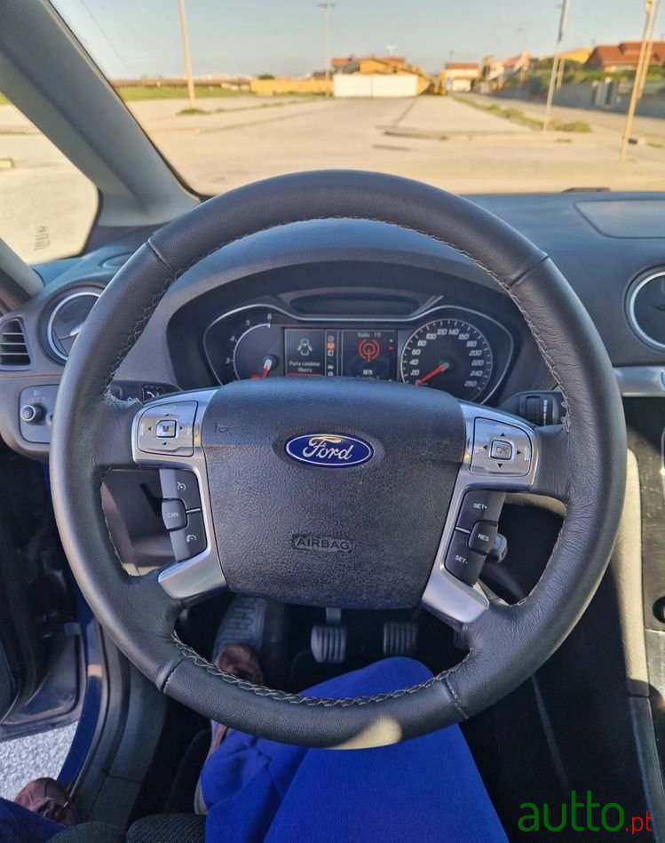 2012' Ford S-Max photo #4