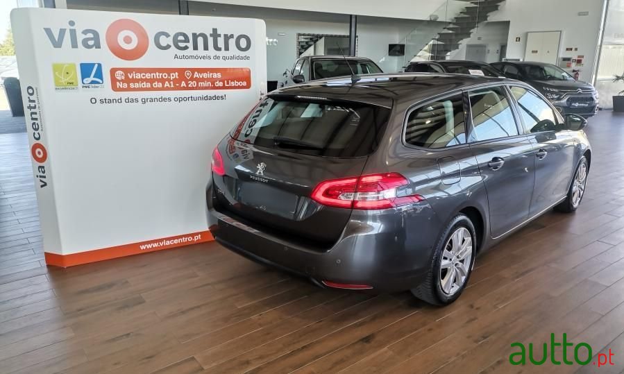 2018' Peugeot 308 Sw photo #2