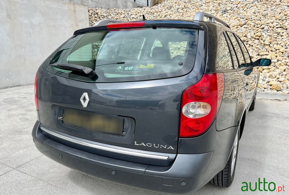 2005' Renault Laguna Break photo #4