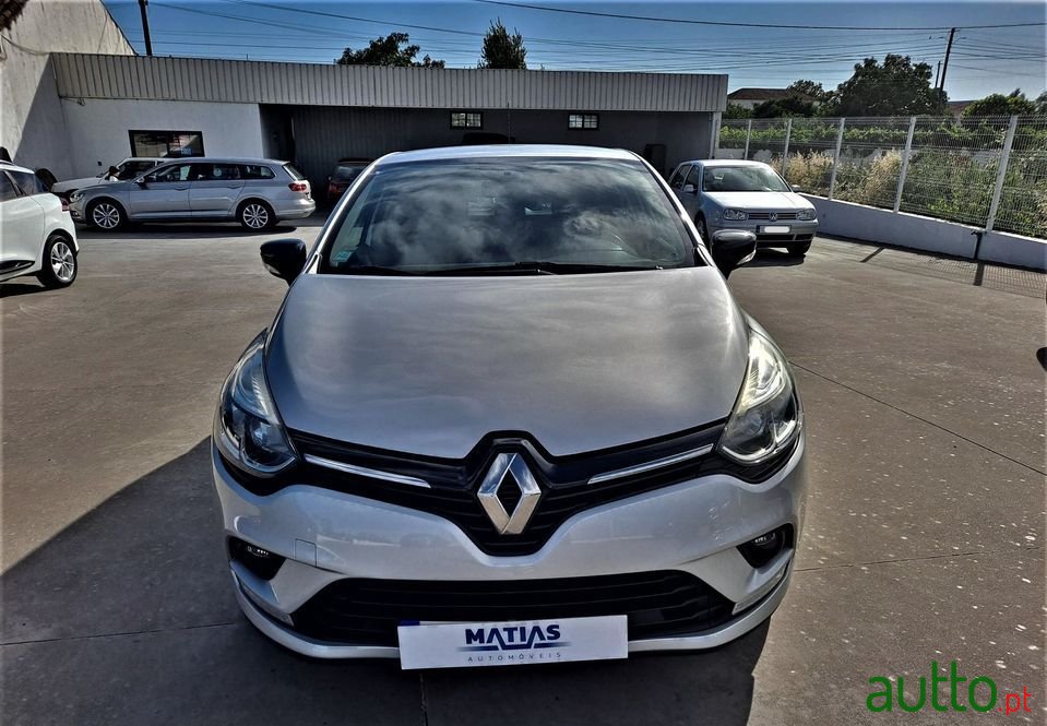 2016' Renault Clio photo #2