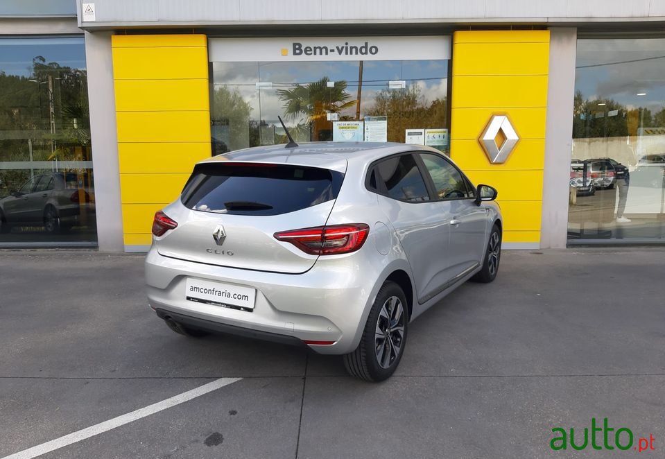 2021' Renault Clio photo #6