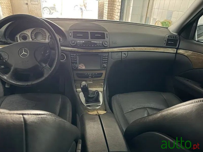 2006' Mercedes-Benz Classe E Cdi Avantgarde photo #3