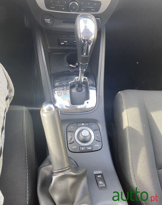 2014' Renault Megane Sport Tourer photo #5