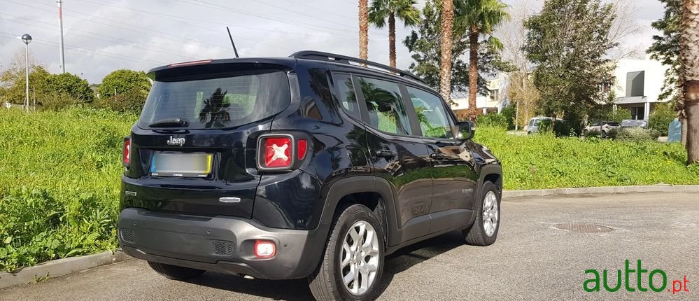 2015' Jeep Renegade photo #4