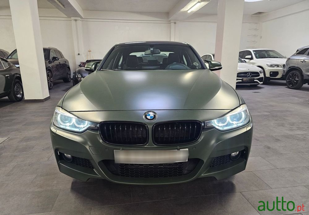 2012' BMW Série 3 I Pack M photo #3