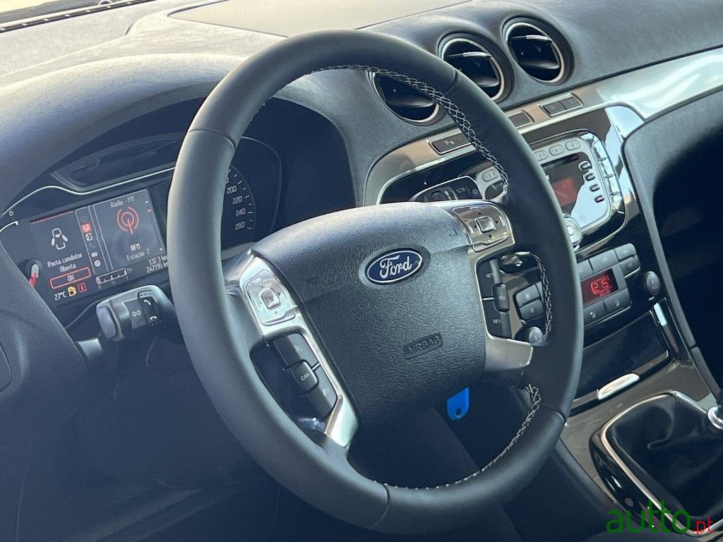 2011' Ford S-Max photo #6