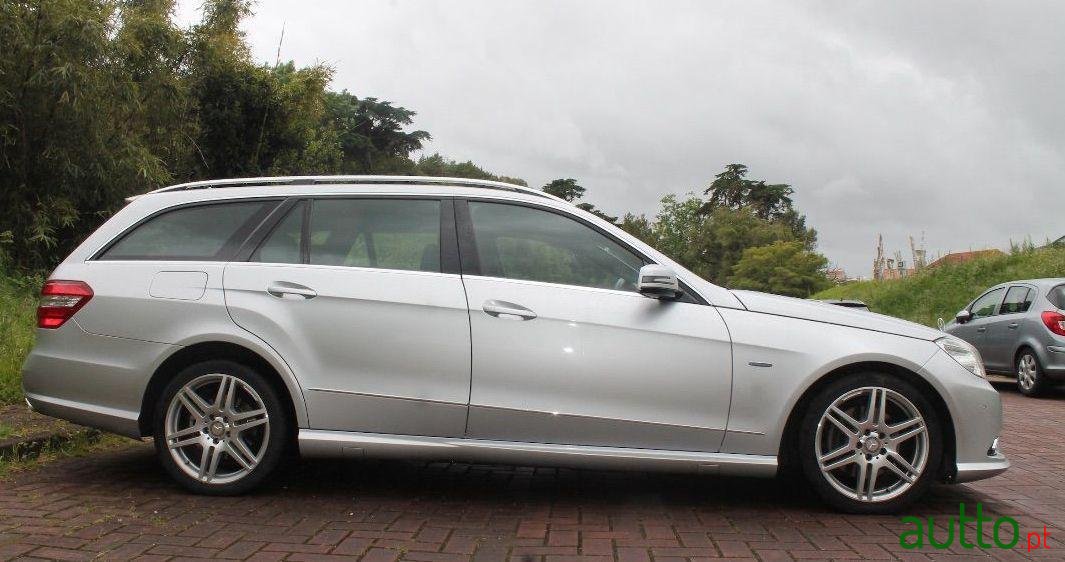 2010' Mercedes-Benz E-350 photo #3