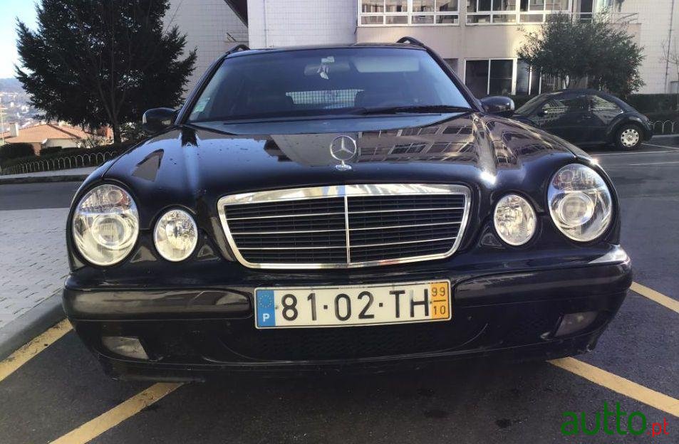 1999' Mercedes-Benz E-220 S210 photo #4