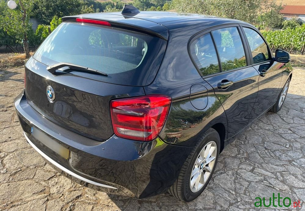 2012' BMW Série 1 Da Line Sport photo #6