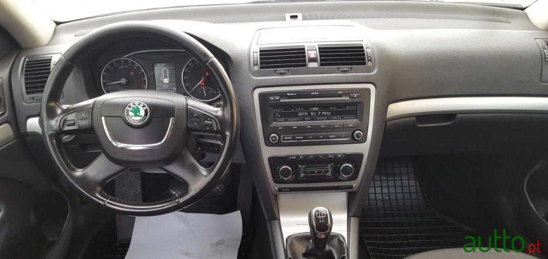 2012' Skoda Octavia Break photo #1