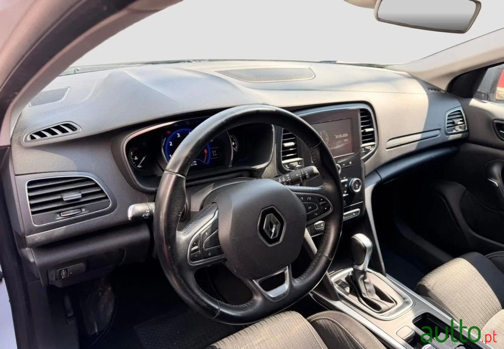 2019' Renault Megane photo #4