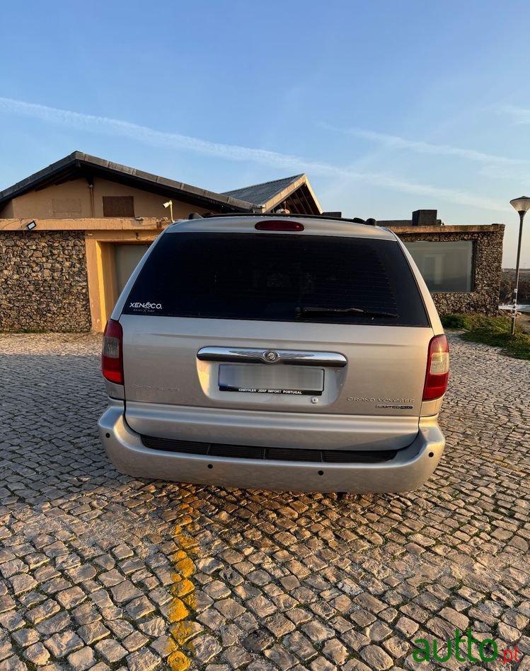 2001' Chrysler Grand Voyager photo #4
