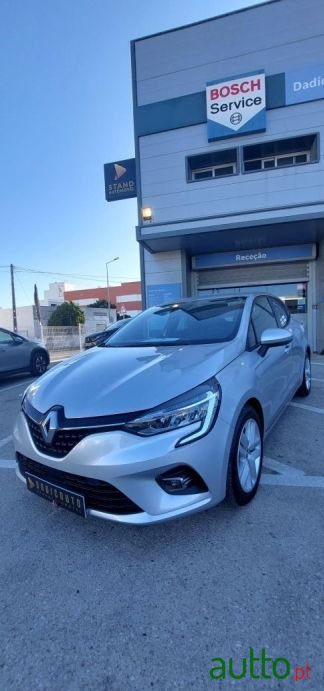 2020' Renault Clio photo #1