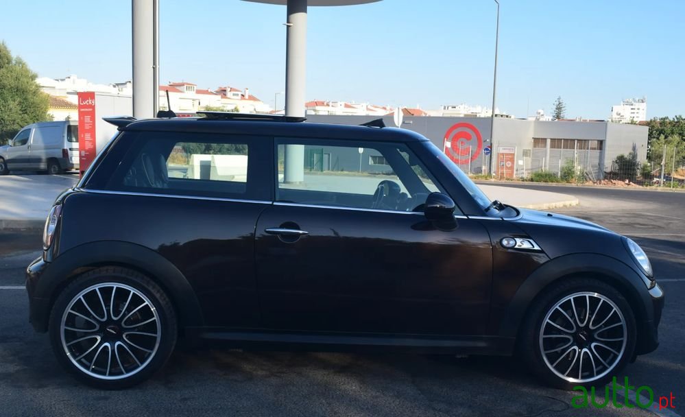 2011' MINI Cooper S 3 Portas photo #4