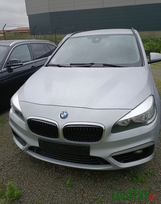 2016' BMW 216 Active Tourer photo #1