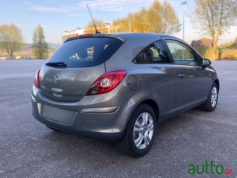 2015' Opel Corsa photo #6