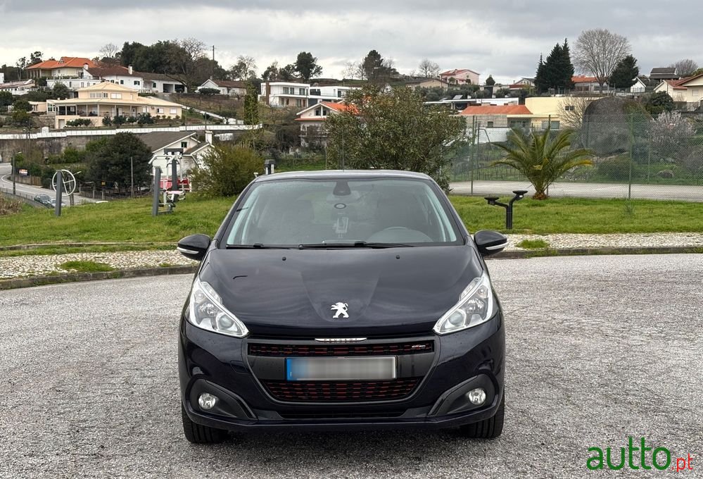 2018' Peugeot 208 photo #2