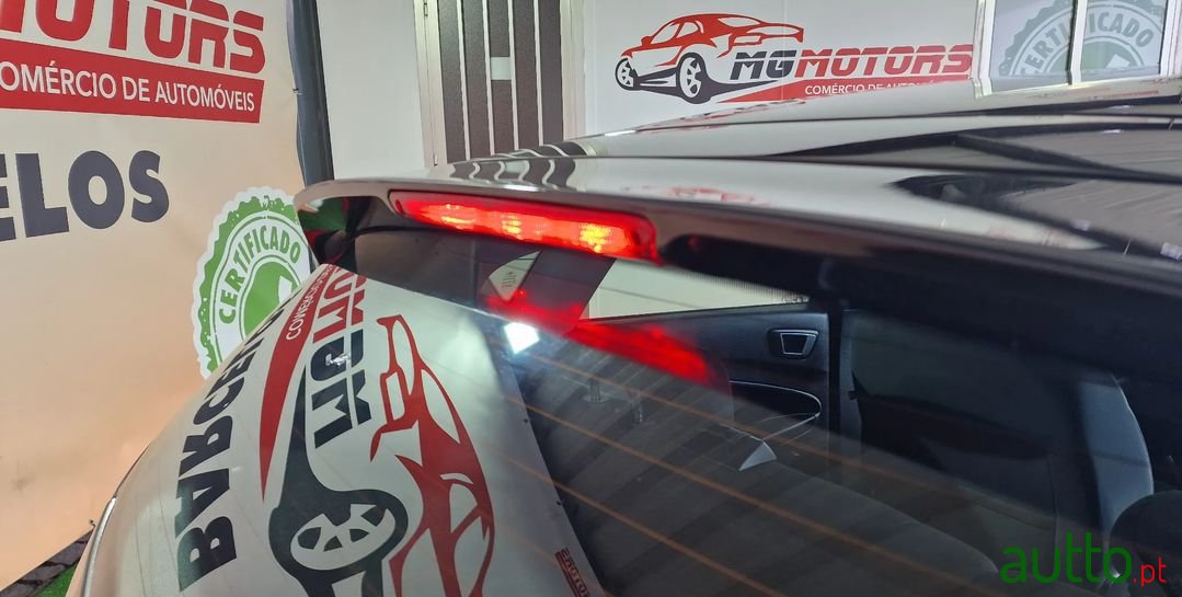 2015' Ford Fiesta photo #5