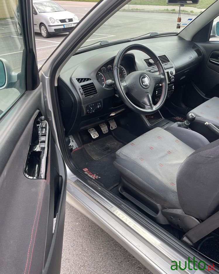 2001' SEAT Ibiza 1.9 Tdi Sport photo #5