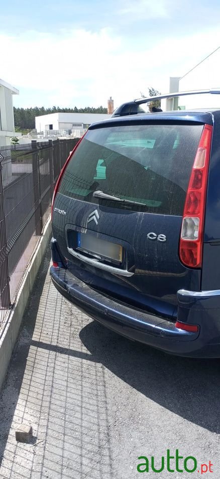 2012' Citroen C8 photo #2
