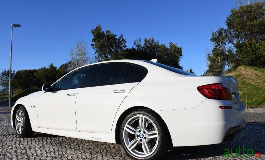 2012' BMW 520 D photo #1