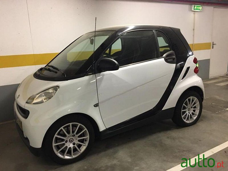 2009' Smart Fortwo photo #2