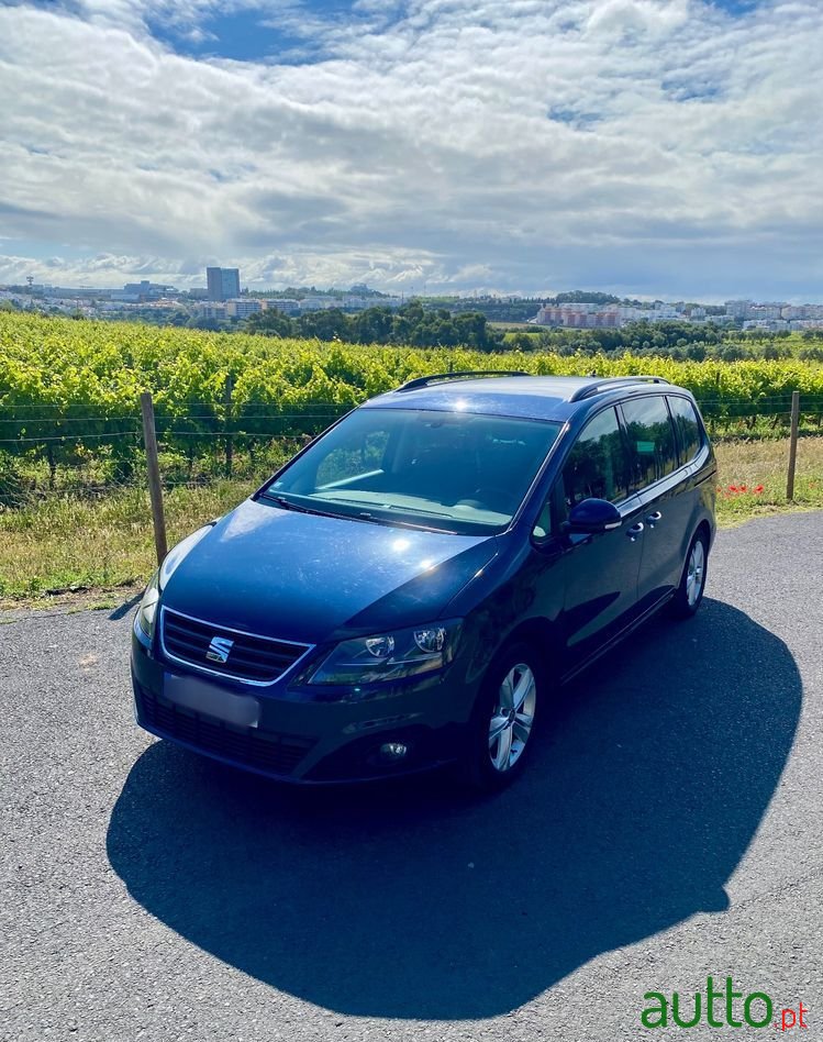 2017' SEAT Alhambra photo #2