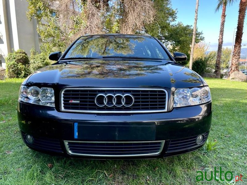 2002' Audi A4 Avant photo #1