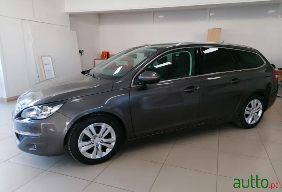 2014' Peugeot 308 Sw photo #6