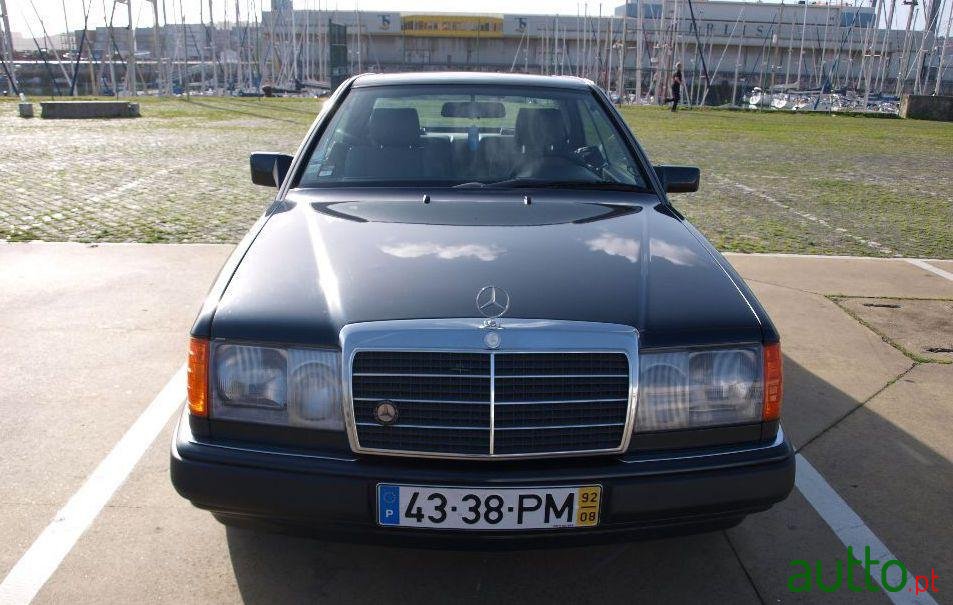 1992' Mercedes-Benz E-300 photo #1