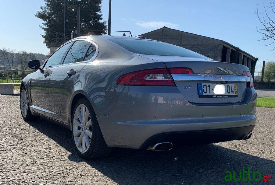 2010' Jaguar XF Premium Luxury 3.0 D photo #3