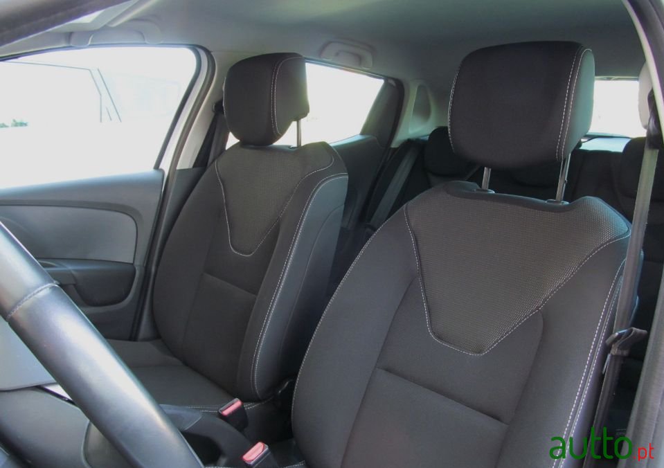 2016' Renault Clio photo #4