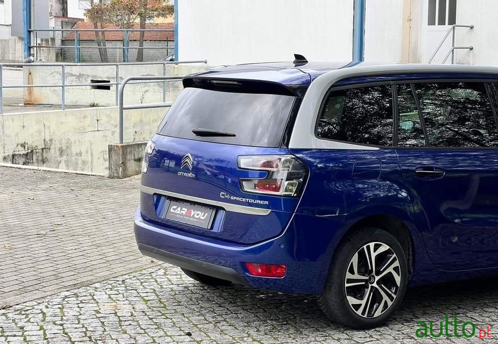 2019' Citroen Grand C4 SpaceTourer photo #5