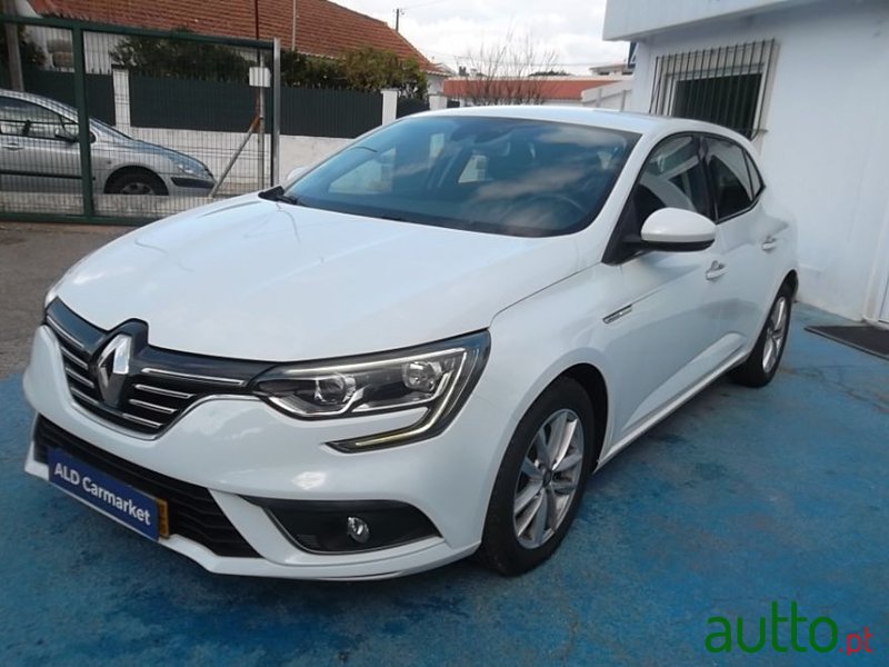 2017' Renault Megane photo #2