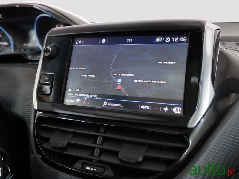 2017' Peugeot 2008 photo #6