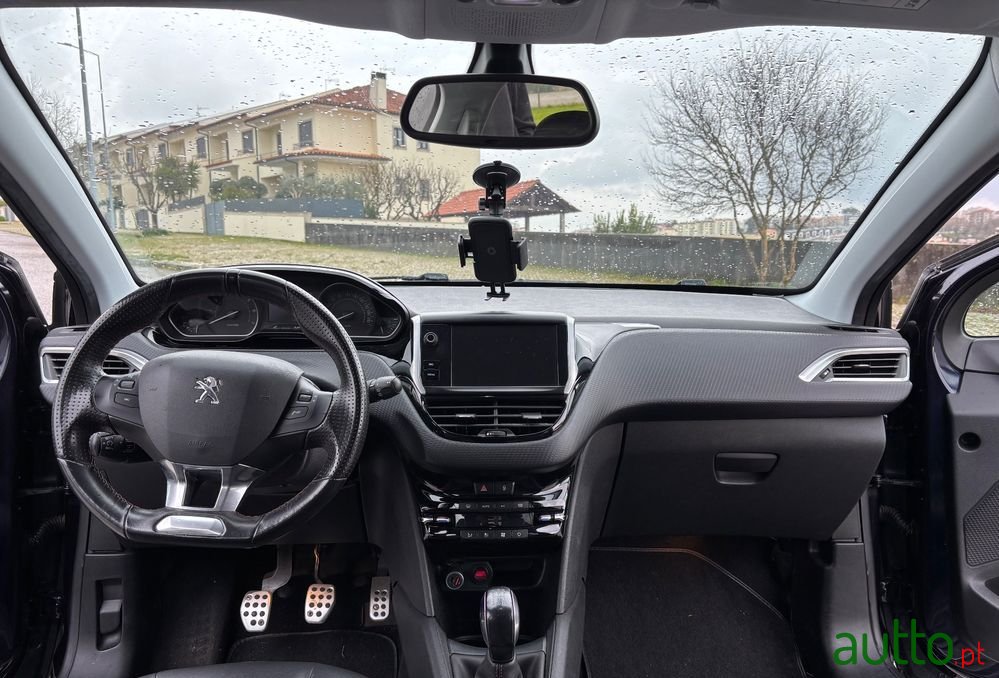 2018' Peugeot 208 photo #6