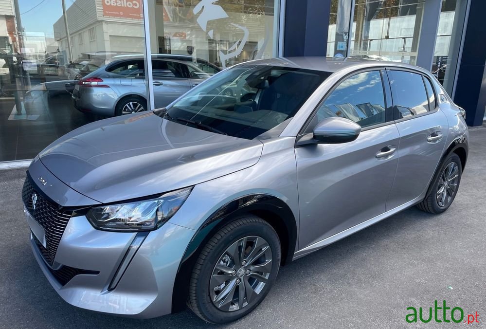 2023' Peugeot e-208 photo #1