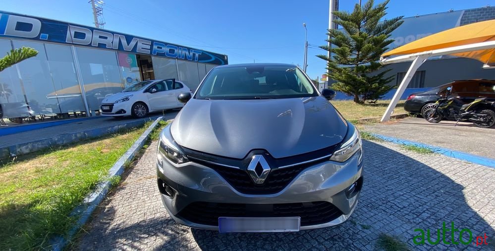 2023' Renault Clio photo #3