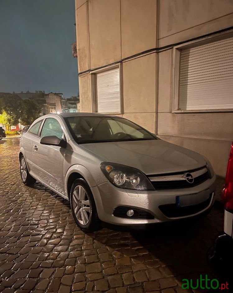 2008' Opel Astra photo #1
