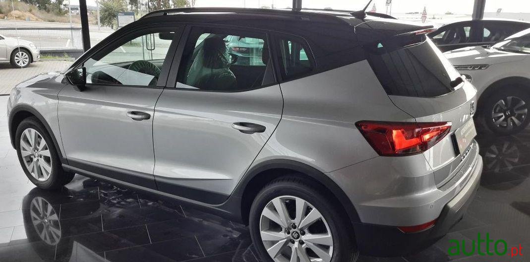 2019' SEAT Arona photo #1