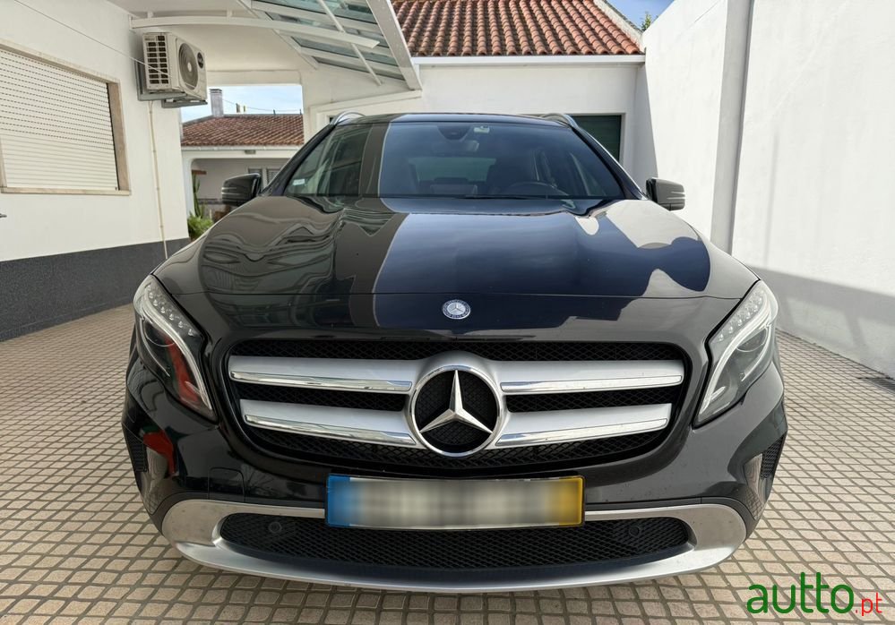 2015' Mercedes-Benz Classe Gla photo #5