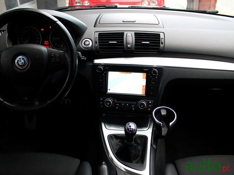 2013' BMW Série 1 D Line Sport photo #5